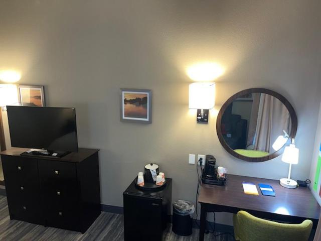 Comfort Inn & Suites Toledo Exteriör bild