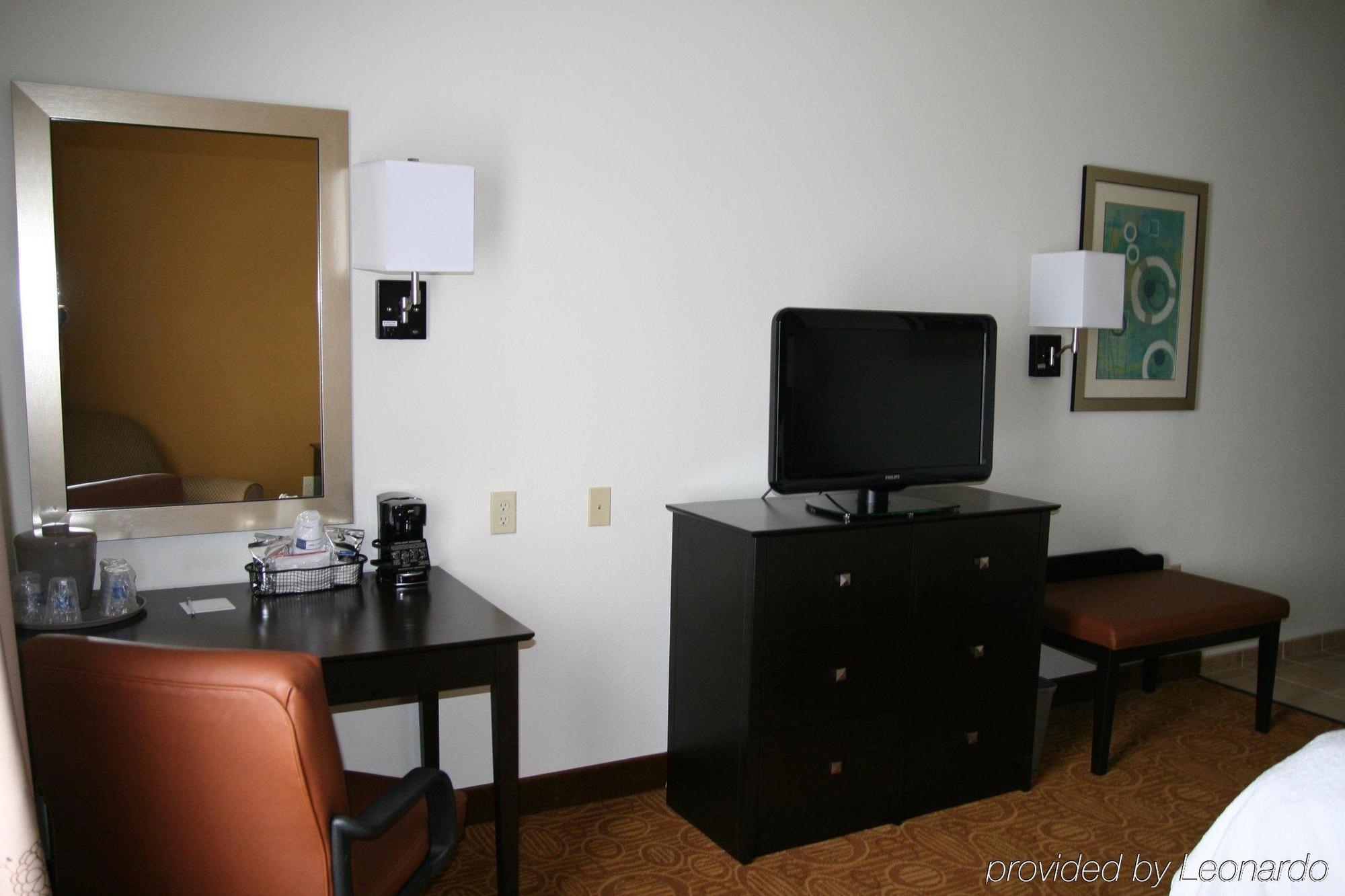 Comfort Inn & Suites Toledo Rum bild