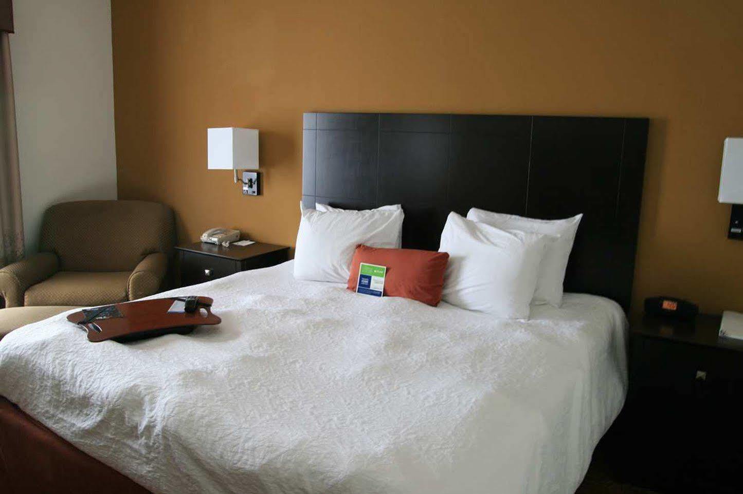 Comfort Inn & Suites Toledo Exteriör bild